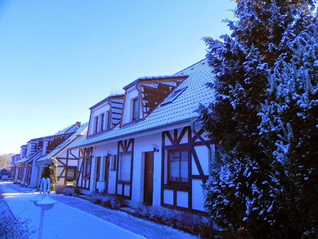 Ferienwohnung-Nils-Holgerson-Mit-Balkon-Zwischen-Strand-Wald-Wiese-Im-Suedosten-Der-Insel-Ruegen Gustow  Buitenkant foto